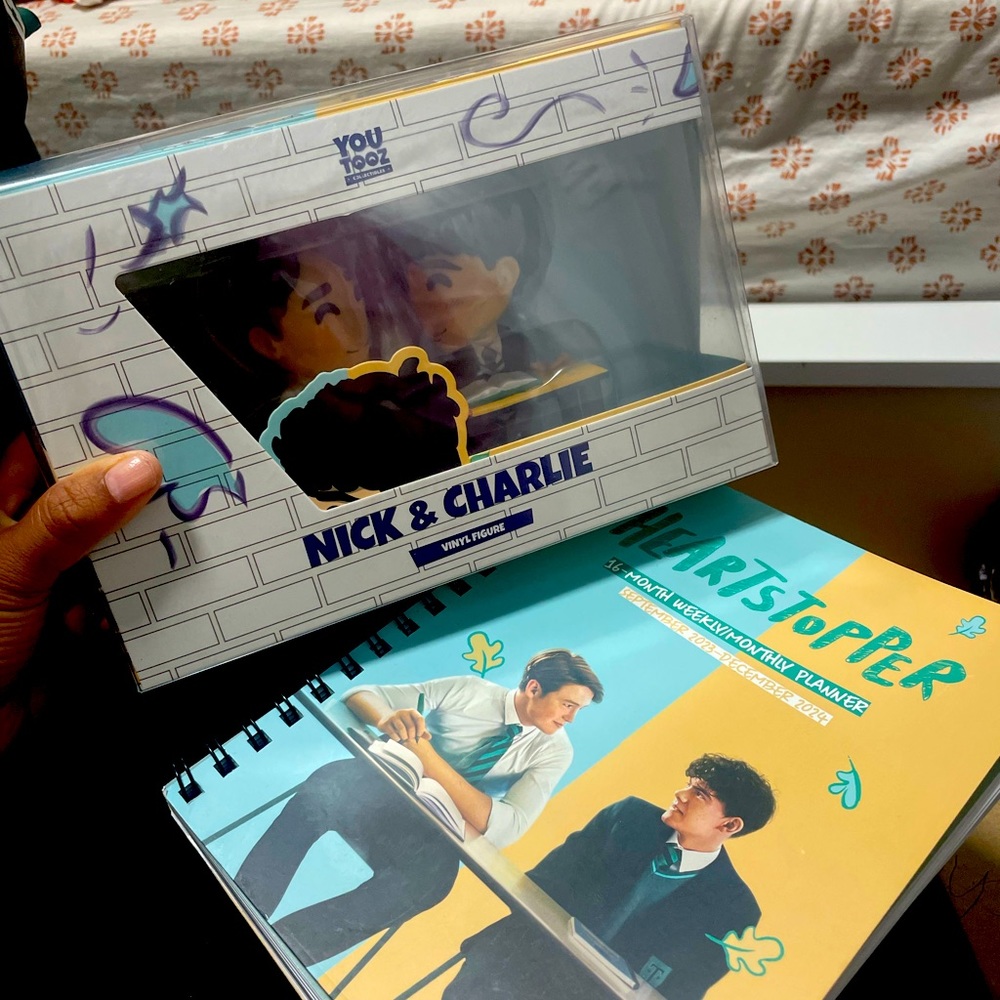 Heartstopper Youtooz Figurine and Planner